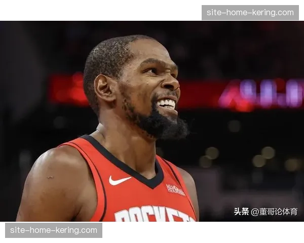 乌度卡让杜兰特承担组织核心,包夹困境下进攻体系停滞 乌度卡让杜兰特承担组织核心,包夹困境下进攻体系停滞